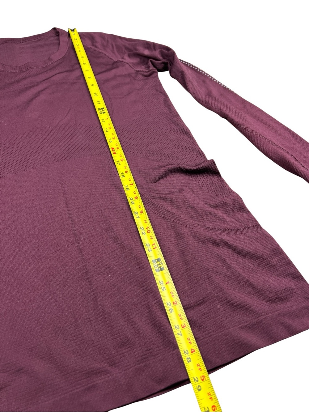 Lululemon Swiftly Tech Top Womens 12 Long Sleeve Plum Purple Thumbholes Active - Picture 9 of 11